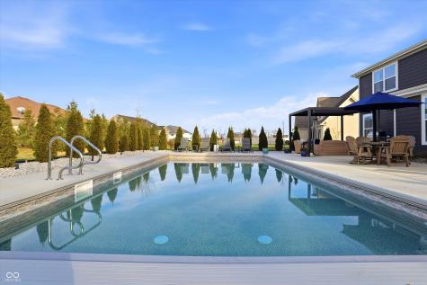 2724 Daisy Court Columbus IN 47201