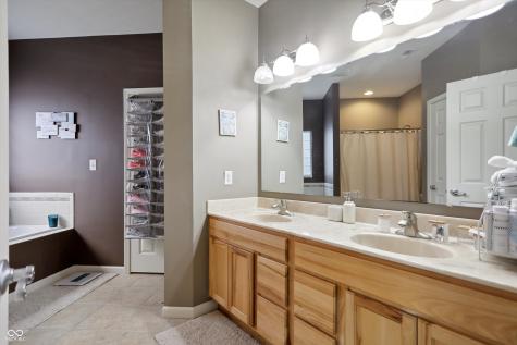 8010 Apalachee Drive Indianapolis IN 46217