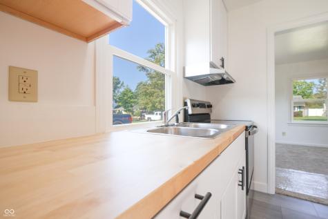 2541 Pearl Street Columbus IN 47201