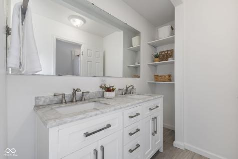 1708 Fox Hill Drive Indianapolis IN 46228