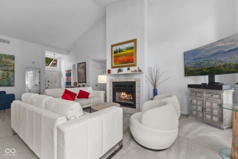 8103 Clearwater Parkway Indianapolis IN 46240