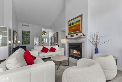 8103 Clearwater Parkway Indianapolis IN 46240