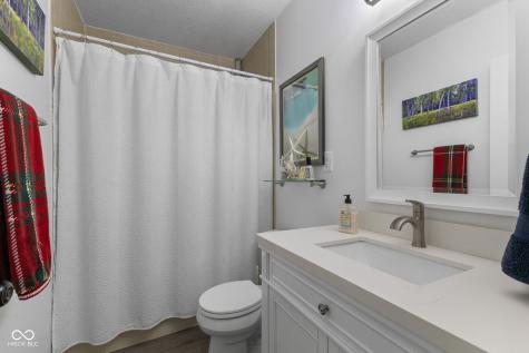 8103 Clearwater Parkway Indianapolis IN 46240