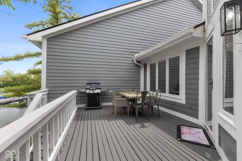 8103 Clearwater Parkway Indianapolis IN 46240