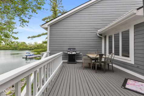8103 Clearwater Parkway Indianapolis IN 46240