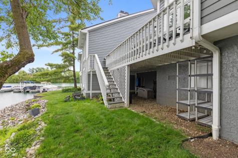 8103 Clearwater Parkway Indianapolis IN 46240