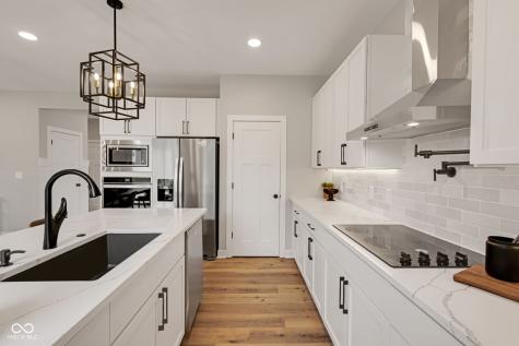 1147 Kelsneland Drive Avon IN 46123