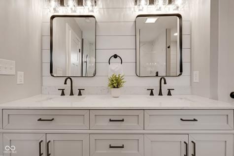 1147 Kelsneland Drive Avon IN 46123