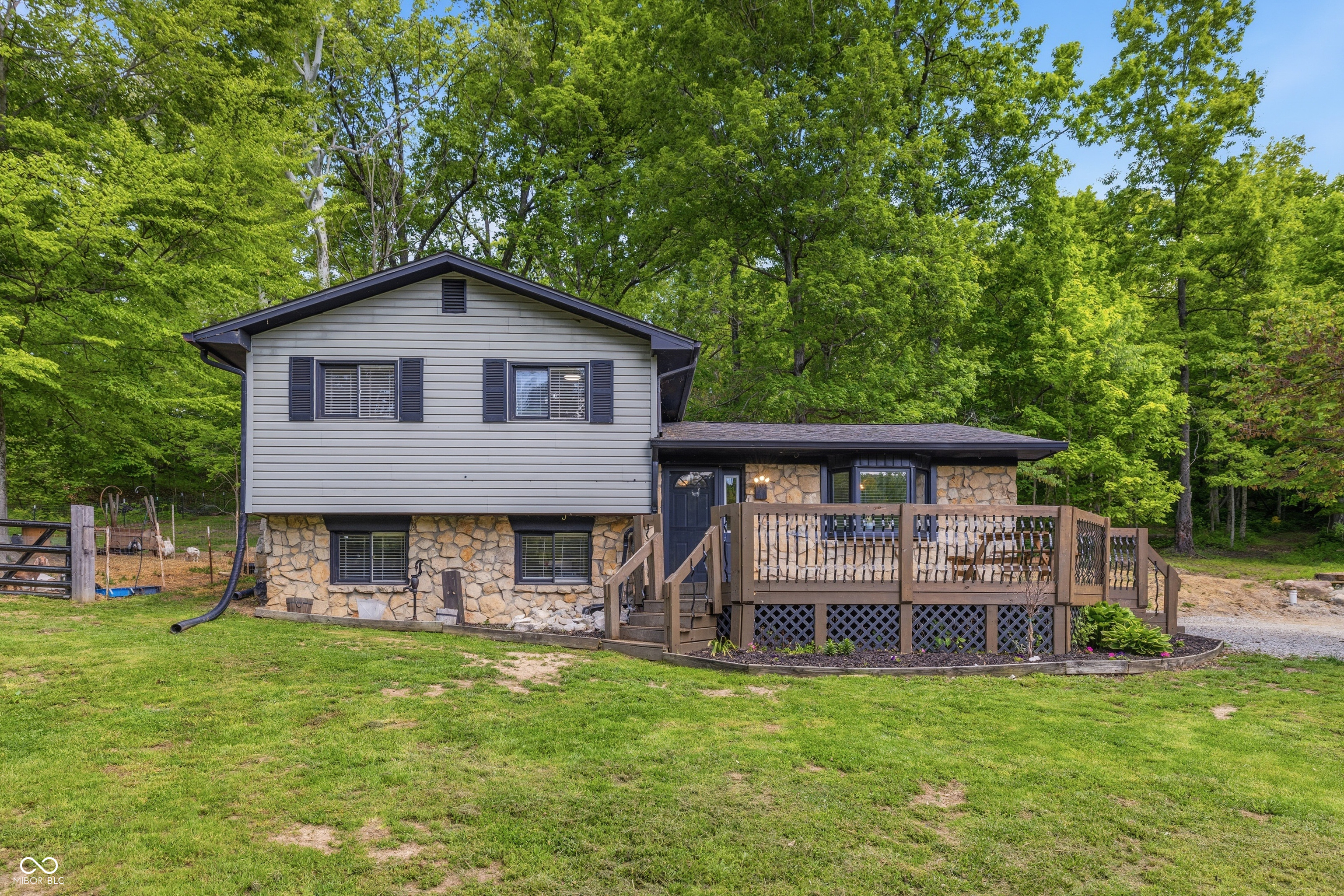 7240 W Division Road Bargersville IN 46106
