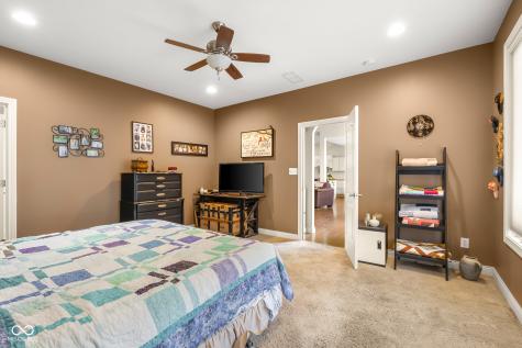 1935 Brookfield Court Columbus IN 47201