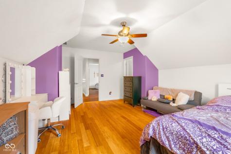 1935 Brookfield Court Columbus IN 47201