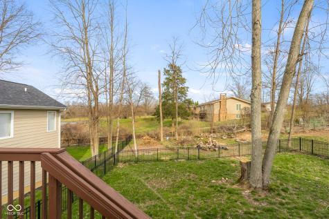1935 Brookfield Court Columbus IN 47201