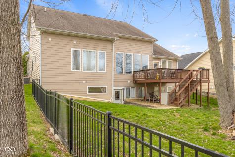 1935 Brookfield Court Columbus IN 47201