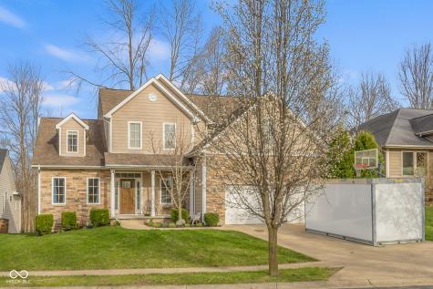1935 Brookfield Court Columbus IN 47201