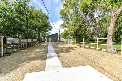 2718 Boulevard Place Indianapolis IN 46208