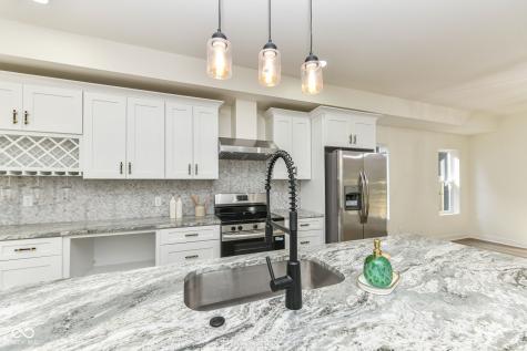 2718 Boulevard Place Indianapolis IN 46208