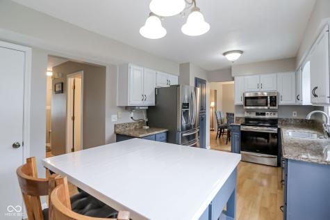 8466 Hill Pine Court Indianapolis IN 46227