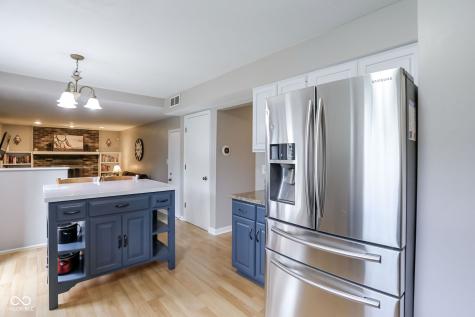 8466 Hill Pine Court Indianapolis IN 46227