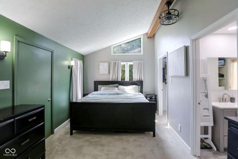 8466 Hill Pine Court Indianapolis IN 46227