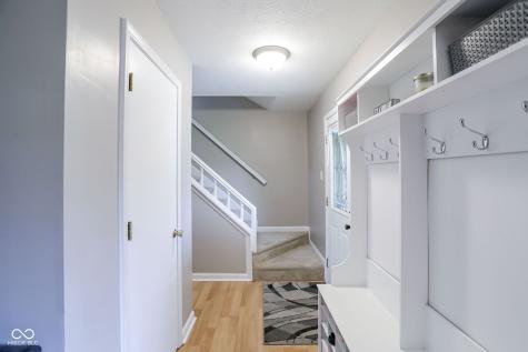8466 Hill Pine Court Indianapolis IN 46227