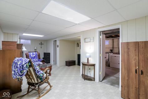 8466 Hill Pine Court Indianapolis IN 46227
