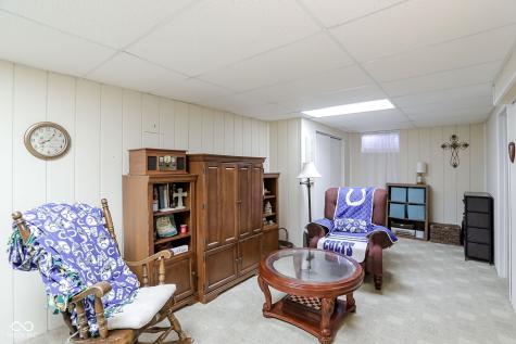 8466 Hill Pine Court Indianapolis IN 46227