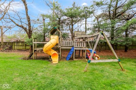 8466 Hill Pine Court Indianapolis IN 46227