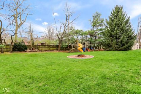 8466 Hill Pine Court Indianapolis IN 46227