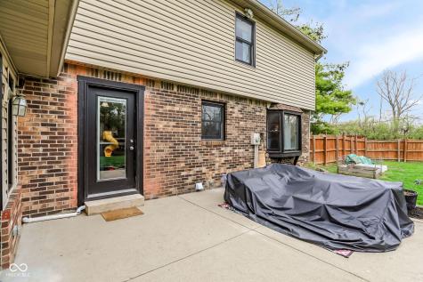 8466 Hill Pine Court Indianapolis IN 46227
