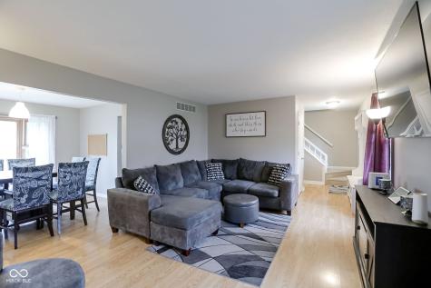 8466 Hill Pine Court Indianapolis IN 46227