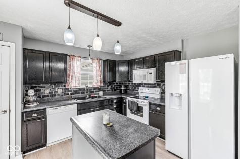 840 Ponderosa Pine Drive Whiteland IN 46184