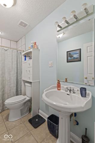 4012 S Loganberry Court New Palestine IN 46163