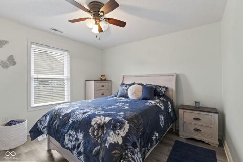 4012 S Loganberry Court New Palestine IN 46163