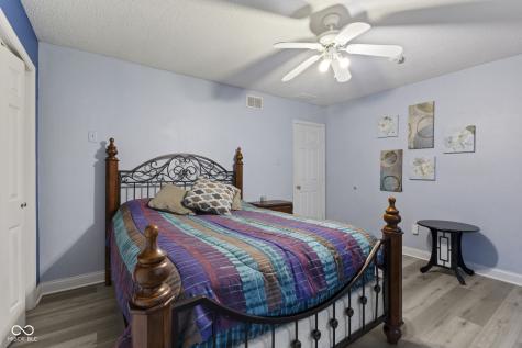 4012 S Loganberry Court New Palestine IN 46163