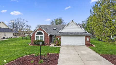 4012 S Loganberry Court New Palestine IN 46163