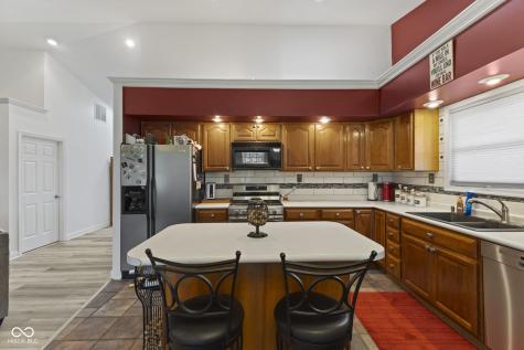 4012 S Loganberry Court New Palestine IN 46163