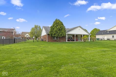 4012 S Loganberry Court New Palestine IN 46163