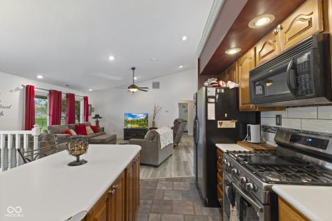4012 S Loganberry Court New Palestine IN 46163