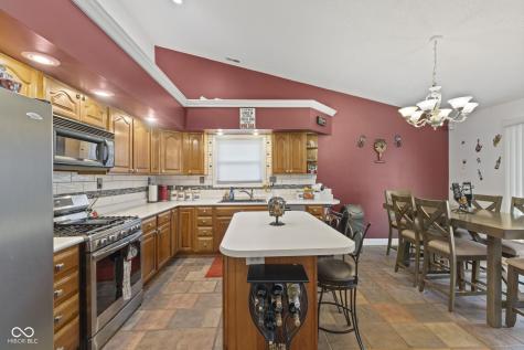 4012 S Loganberry Court New Palestine IN 46163