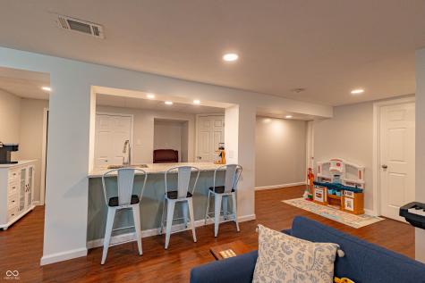 5609 Meadowood Drive Indianapolis IN 46224
