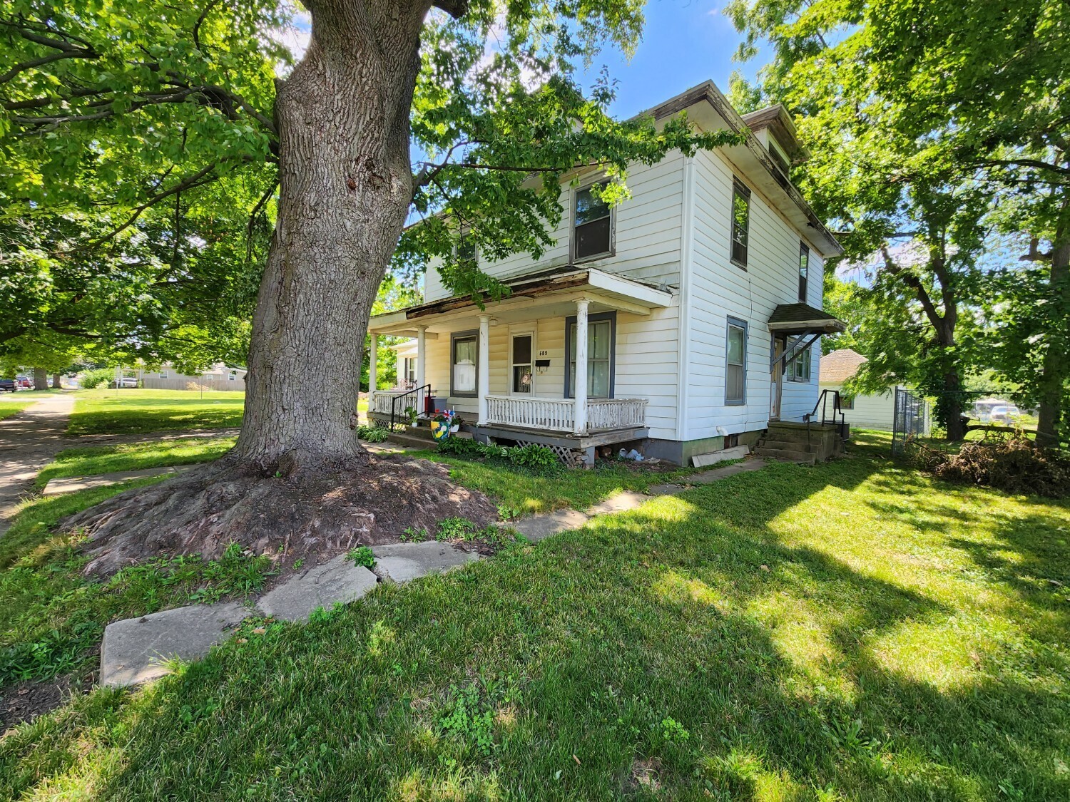 609 E College Street Crawfordsville IN 47933