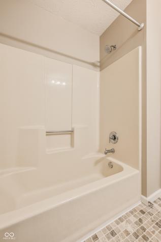 462 E 10th Street Indianapolis IN 46202