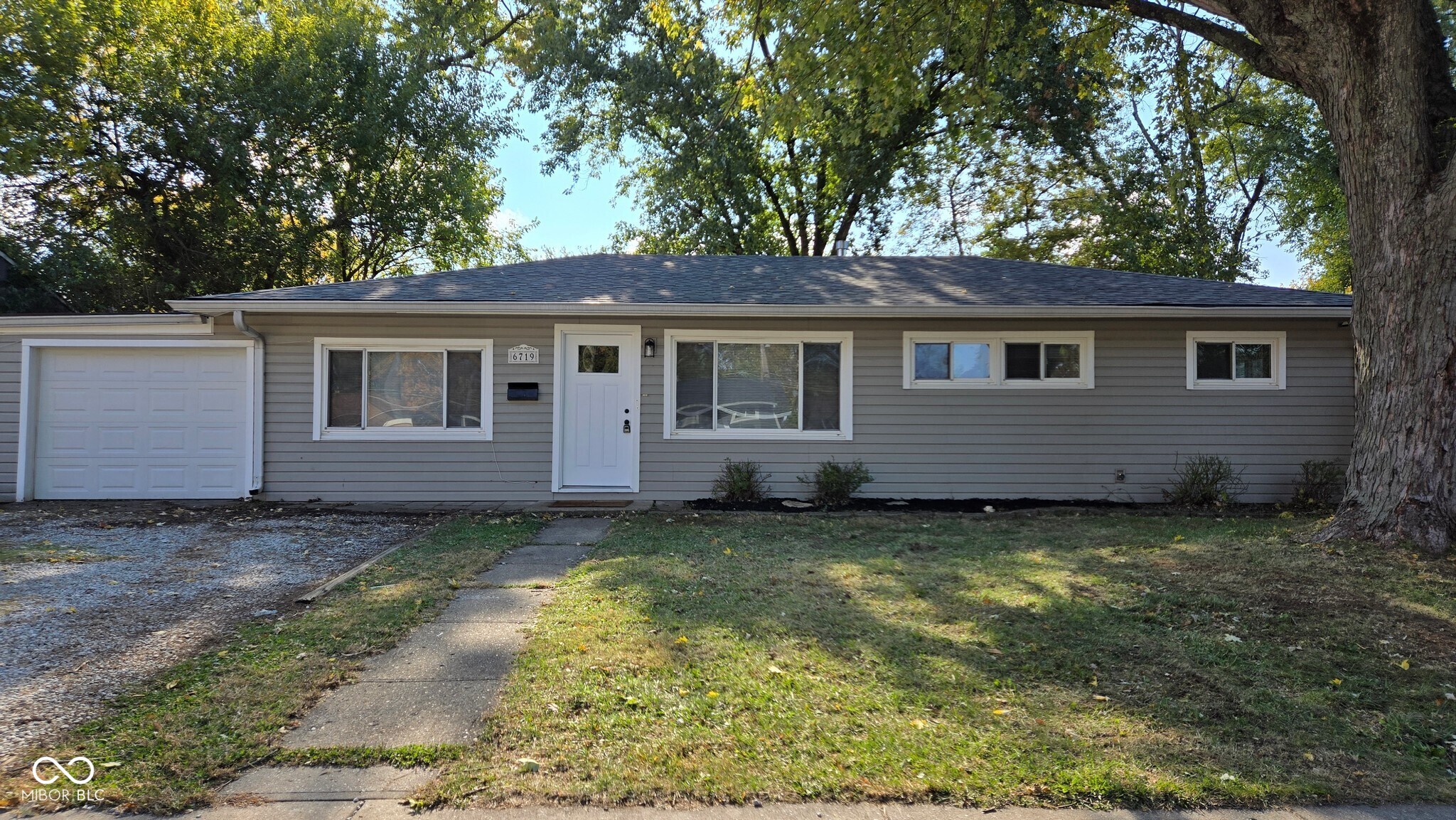 6719 E 52nd Street Indianapolis IN 46226