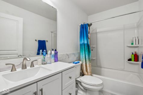 6365 W Riverside Road Mccordsville IN 46055