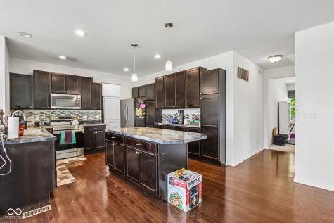 6365 W Riverside Road Mccordsville IN 46055