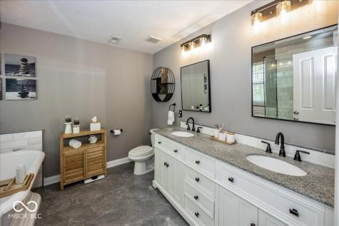 15320 Ackerley Drive Fortville IN 46040