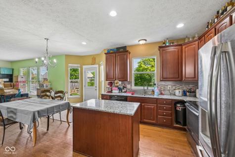 511 Georgetown Road Greenwood IN 46142