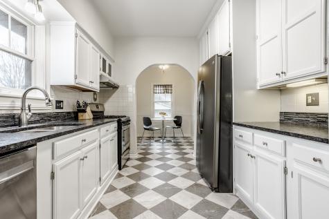 257 W 46th Street Indianapolis IN 46208