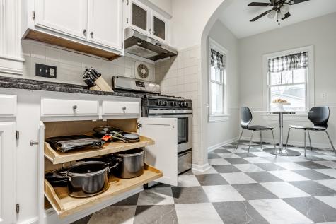 257 W 46th Street Indianapolis IN 46208