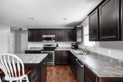 1409 Berry Lake Way Brownsburg IN 46112
